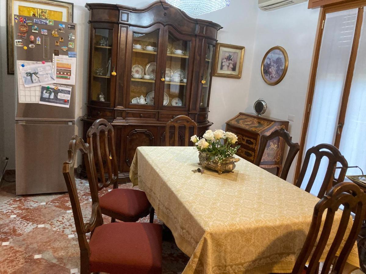 Casa Vacanza A 林比亚泰 外观 照片